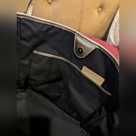 Brand New Burberry Handbag with Dust Bag and certification - Picture 3 of 4